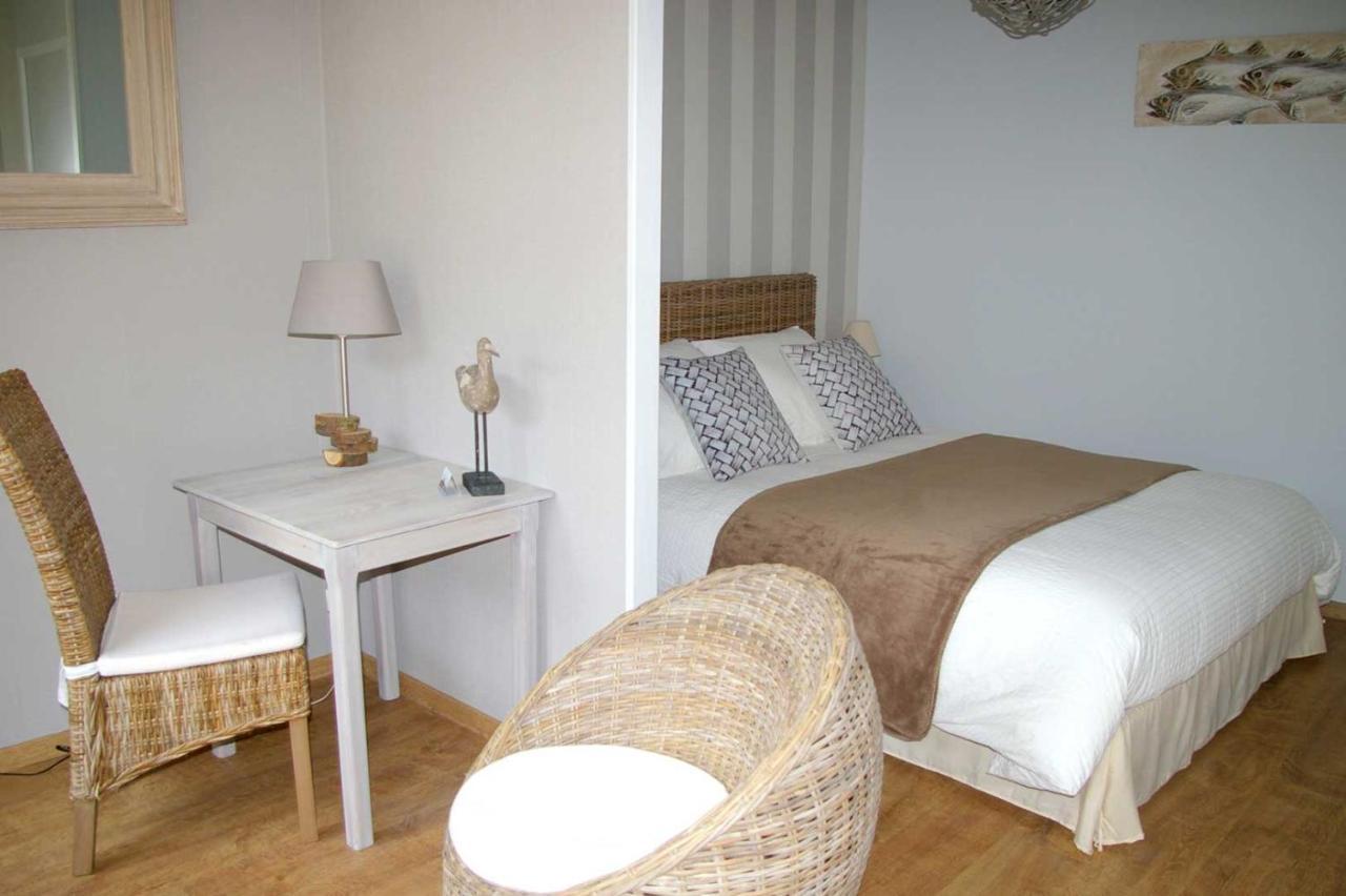 Le Colombier Bretagne Bed & Breakfast Louannec Exterior photo